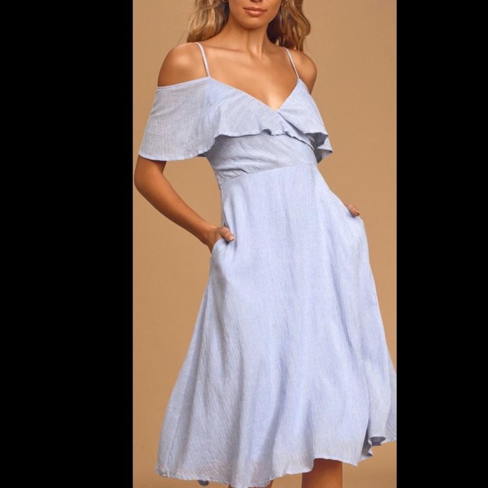 Lulu’s blue and white striped midi dress
